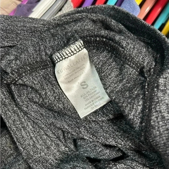 Kuwallatee  T-Shirt - Picture 5 of 6